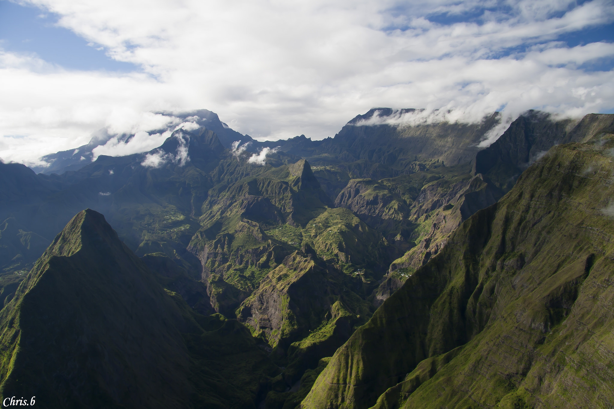 Randonnée à île de la Réunion - Cirques de Mafate - Piton des Neiges - La Fournaise